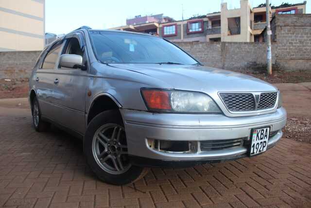 Toyota VISTA ARDEO 2000